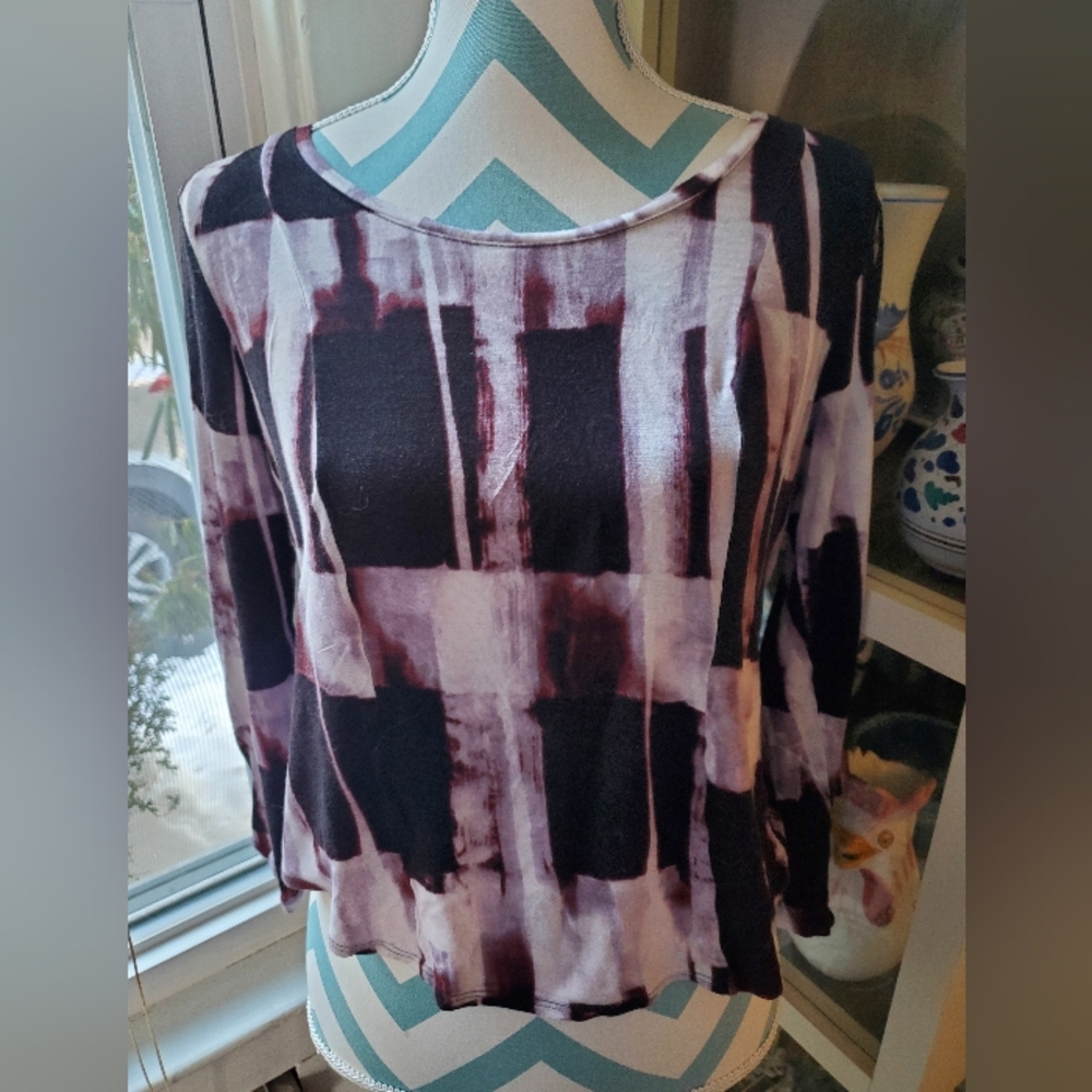 Simply Vera Wang Abstract Purple and Black Long Sleeve Top